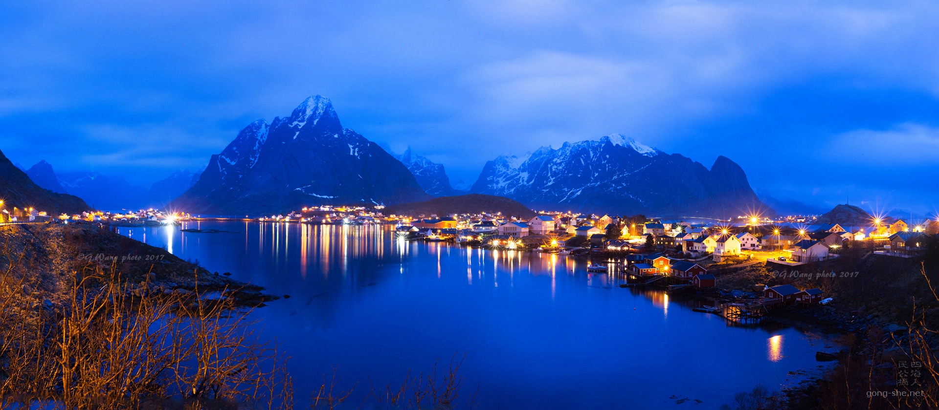 Reine_Lofoten_morning.jpg