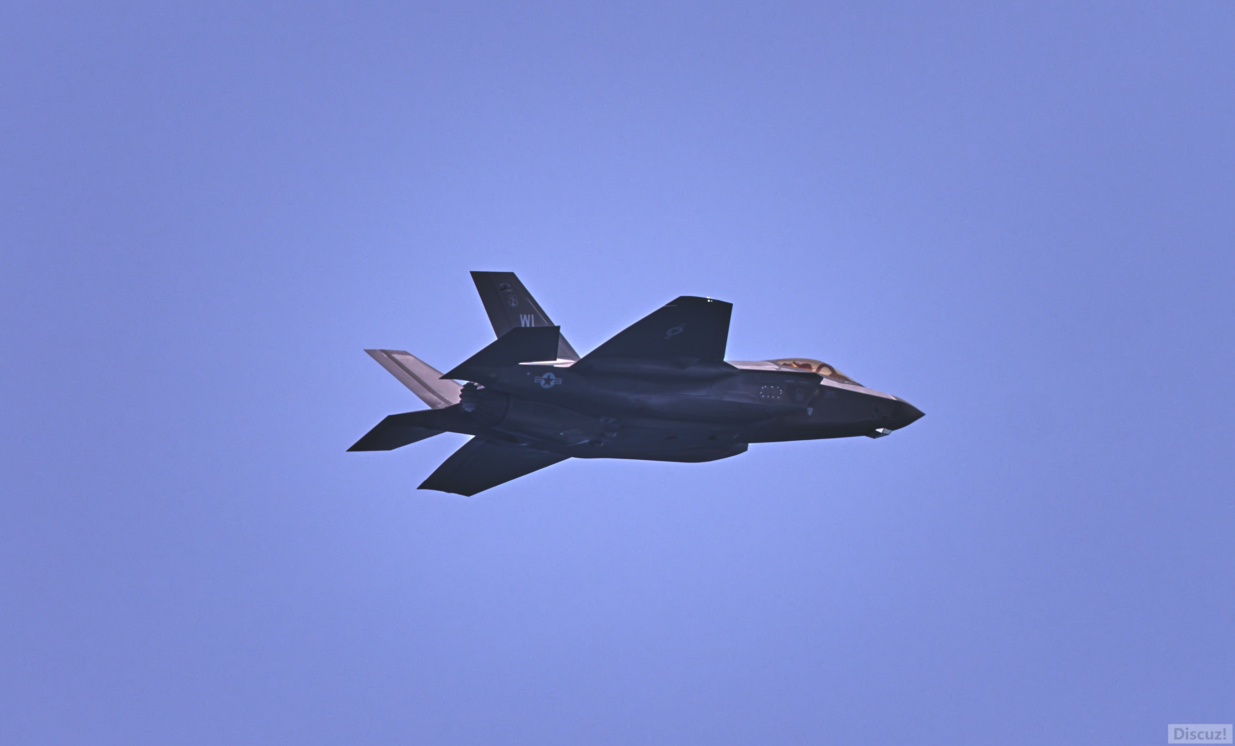 F35