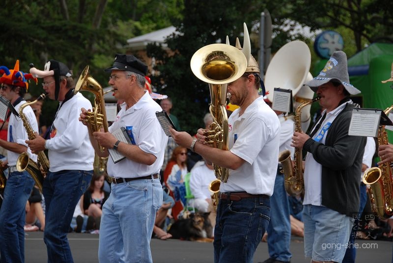 parade in Sonoma 014.jpg